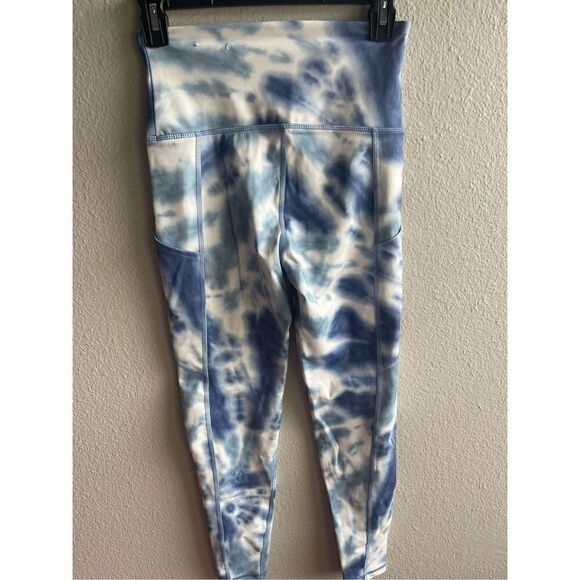 ❤️American Eagle Tie Dye Leggings - Picture 2 of 5